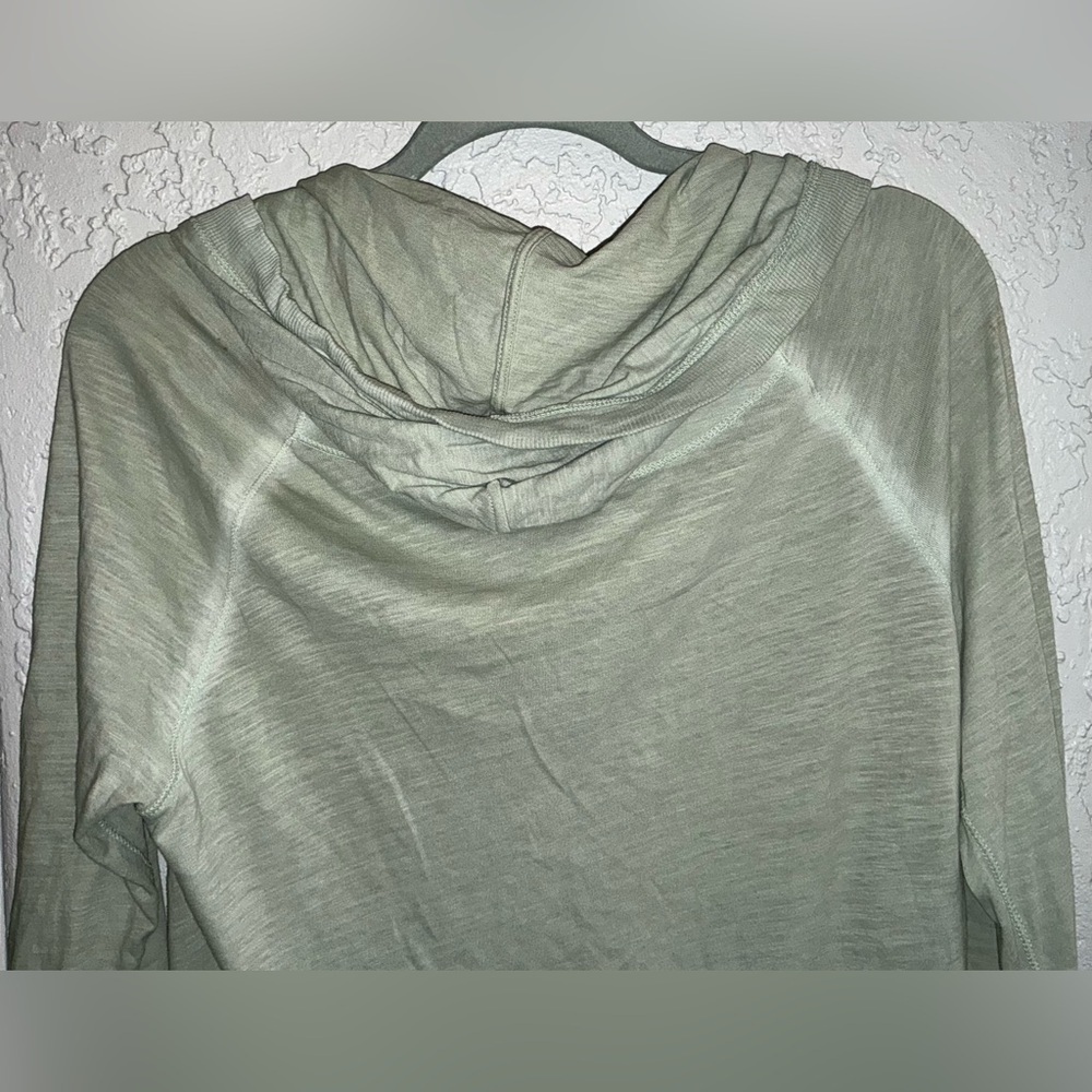 American Eagle Outfitters Sage Green Lightweight Zip-Up with Hood - Picture 6 of 8